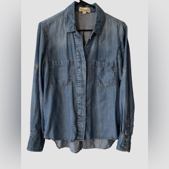 Cloth & Stone Anthropologie Size M Chambray Denim Button Front Shirt Split Back - Picture 3 of 8